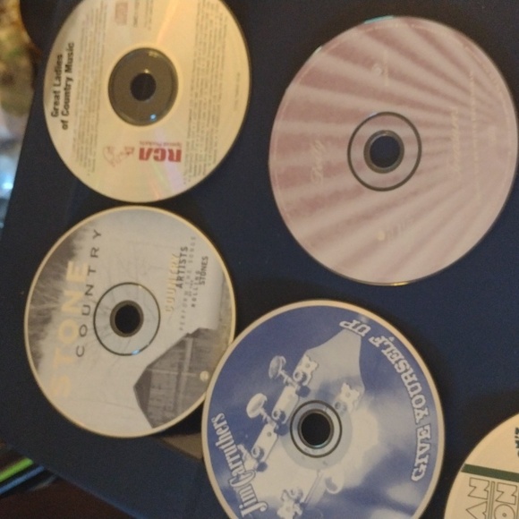 Assorted Country Music CDs Collection - Picture 4 of 5